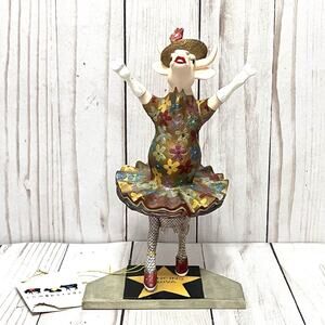 CowParade Dancing Diva Figurine 2001 #9132 Retired Collectible 43341